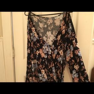 American Eagle. Sexy Crepe Top.